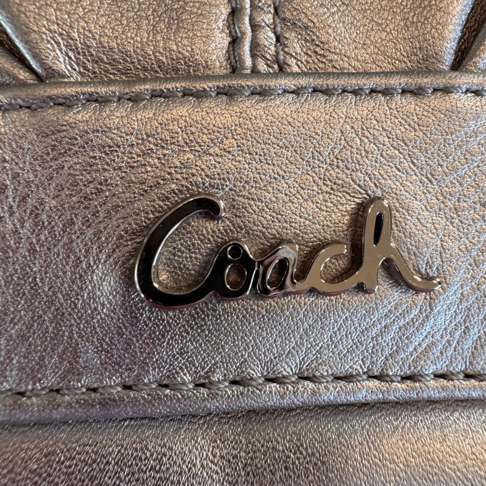 Vtg Coach Ashley Silver Metallic Leather Large Wristlet Clutch Purse Wallet Y2K - Picture 2 of 9